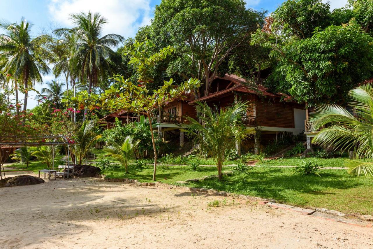 Beach Front Bungalow - Free all Minibar